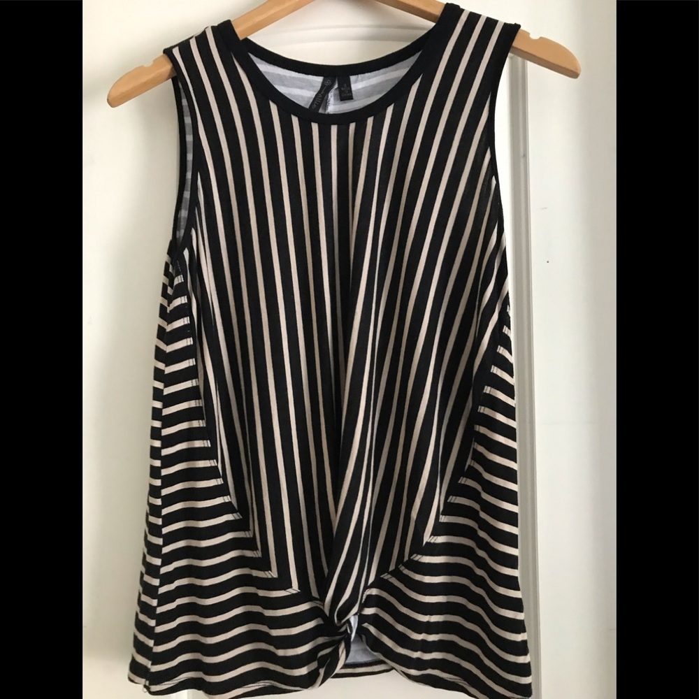 Striped Knotted Maternity Tank ✨